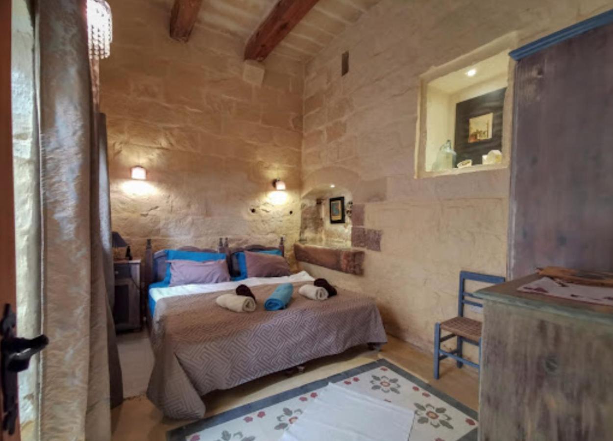 Għarb Peaceful Farmhouse Stay With Cozy Yard المظهر الخارجي الصورة