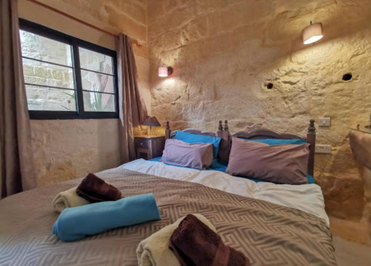 Għarb Peaceful Farmhouse Stay With Cozy Yard المظهر الخارجي الصورة