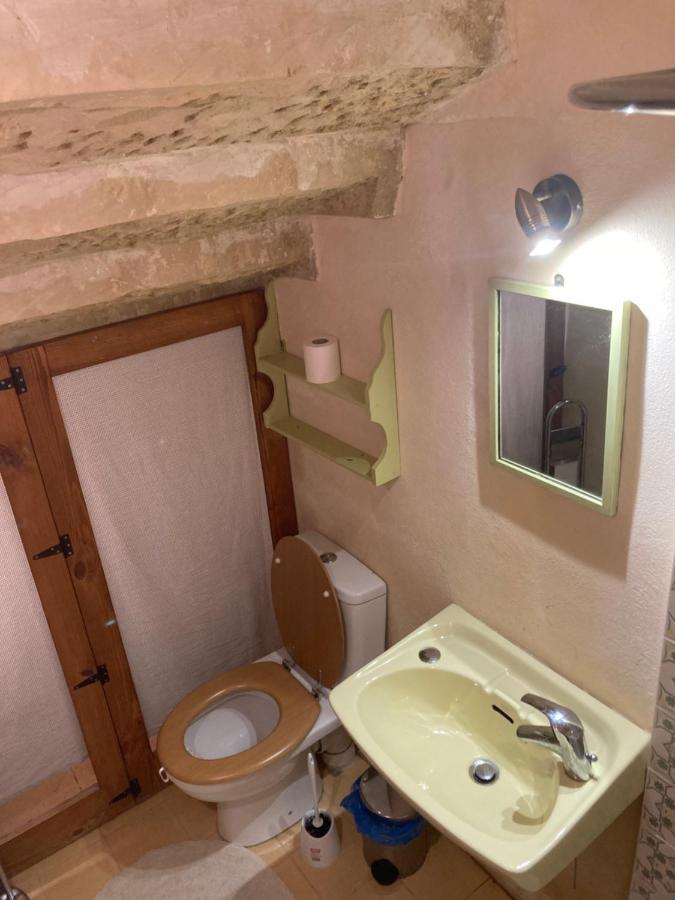 Għarb Peaceful Farmhouse Stay With Cozy Yard المظهر الخارجي الصورة