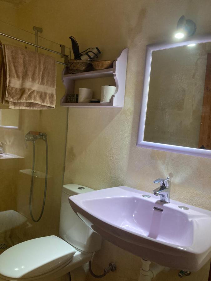Għarb Peaceful Farmhouse Stay With Cozy Yard المظهر الخارجي الصورة